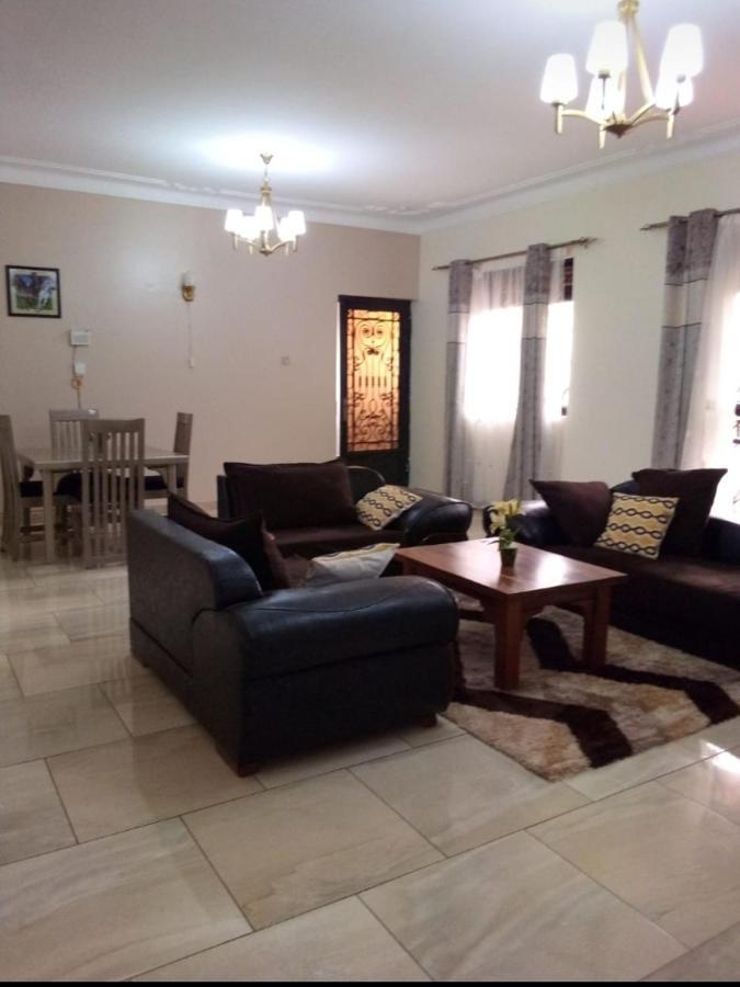Palatine Apartments Makindye Kizungu, Kampala Exterior photo